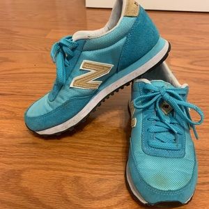 New Balance women’s tennis shoes